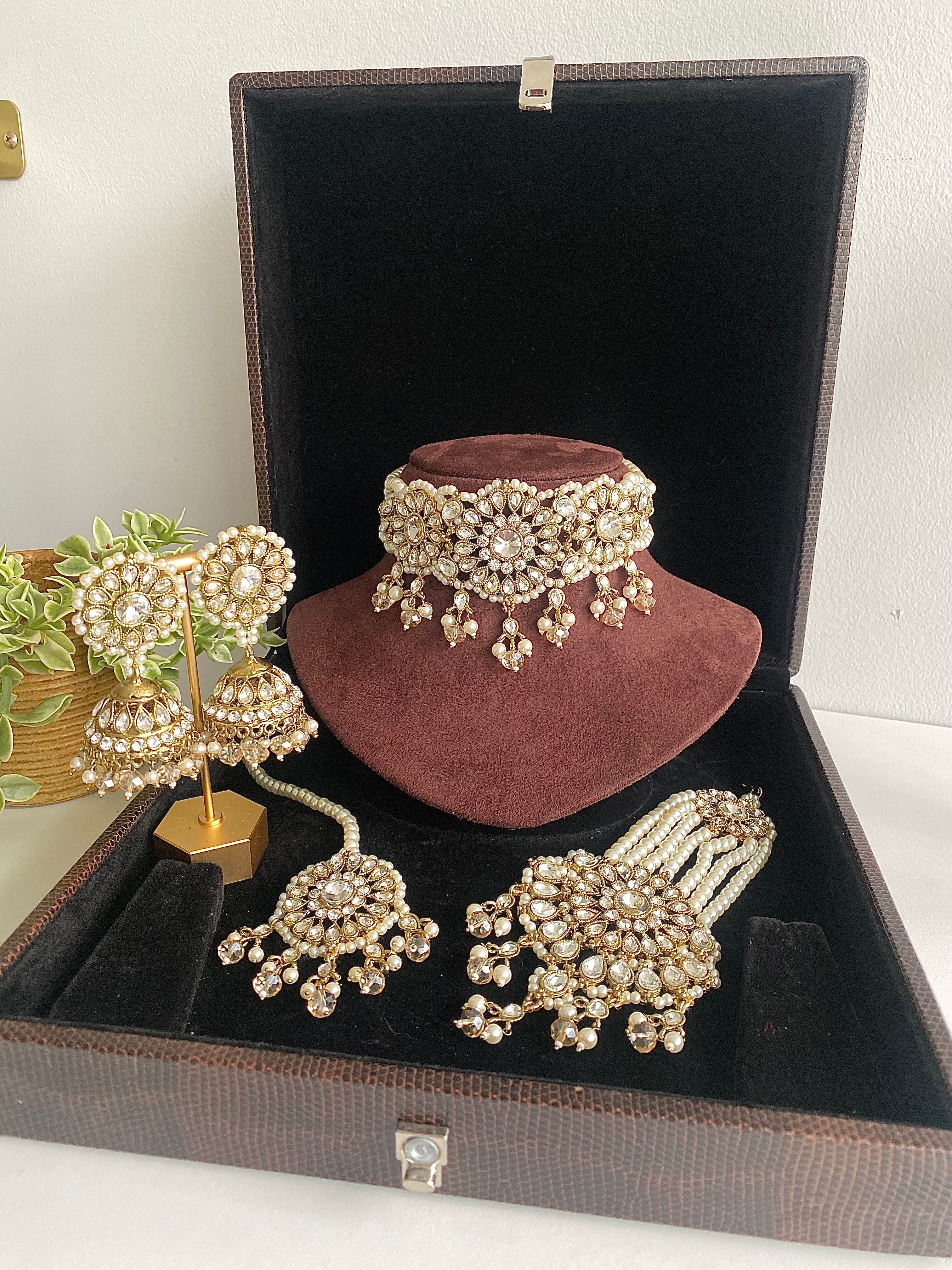 Zainab Choker Set