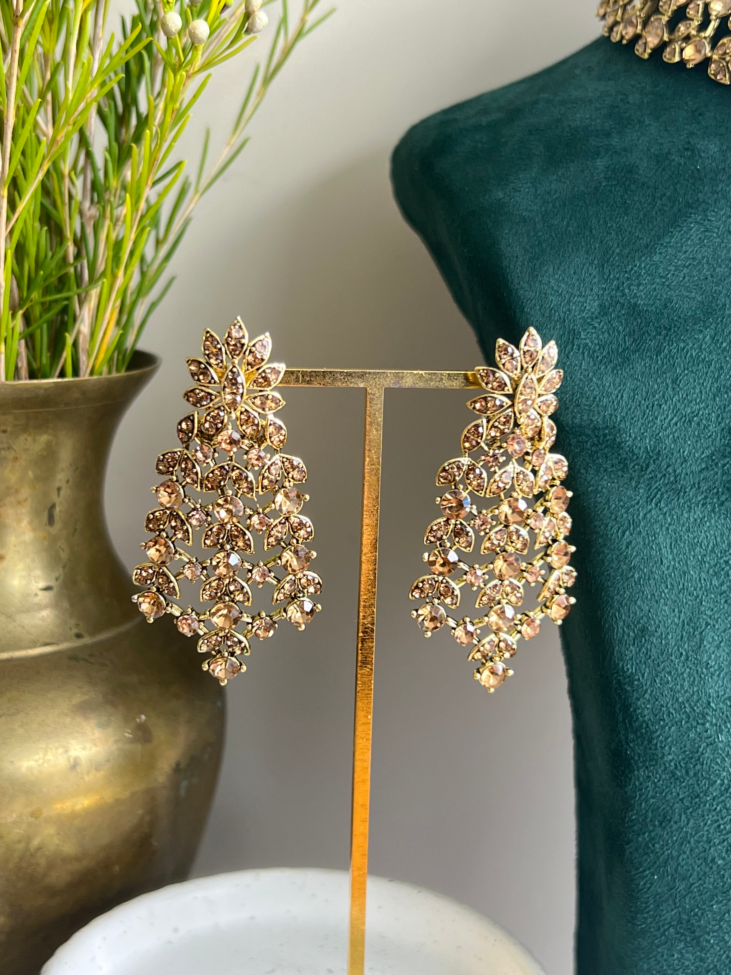 Aanya choker set