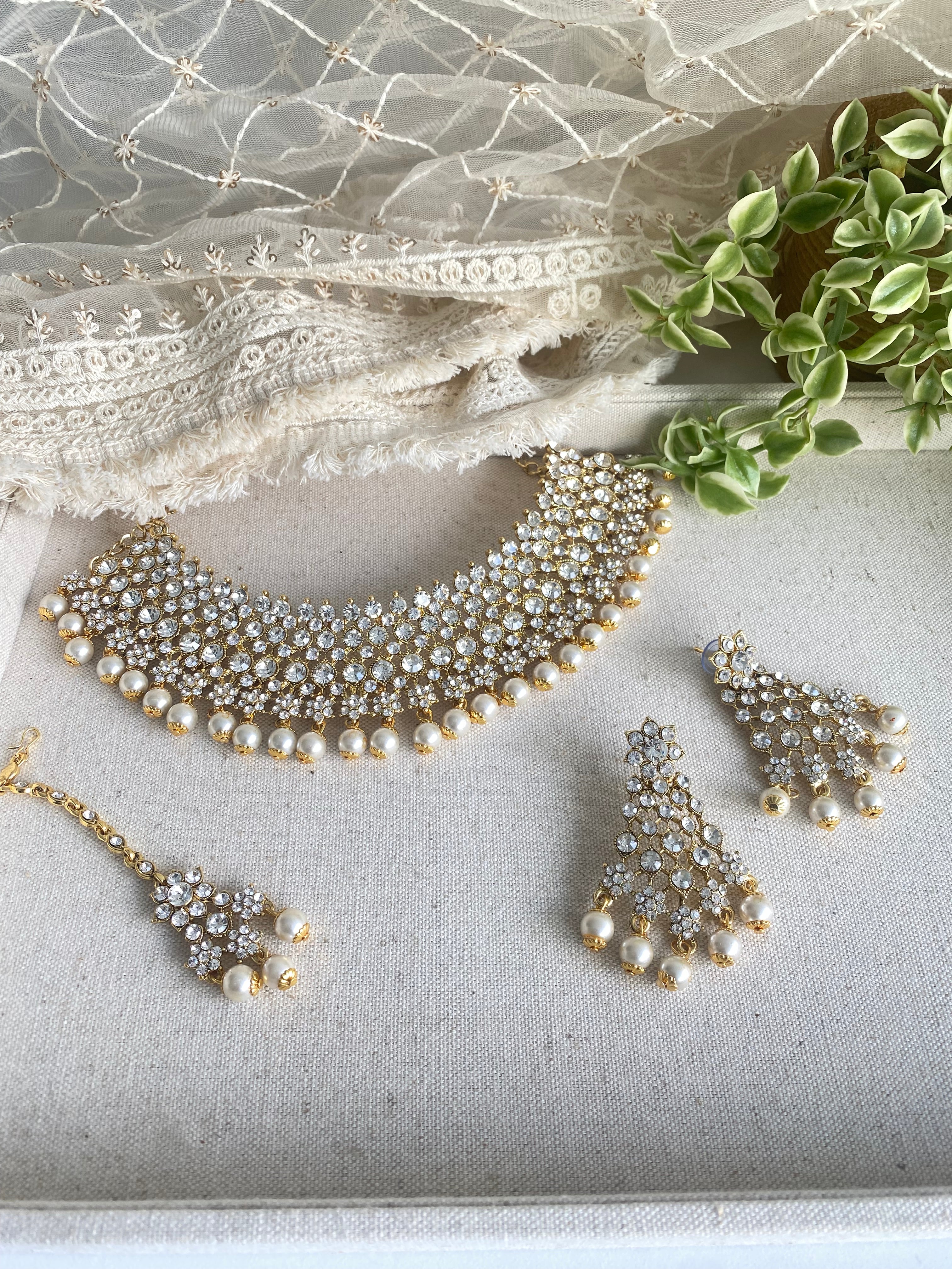 Amaya Choker Set