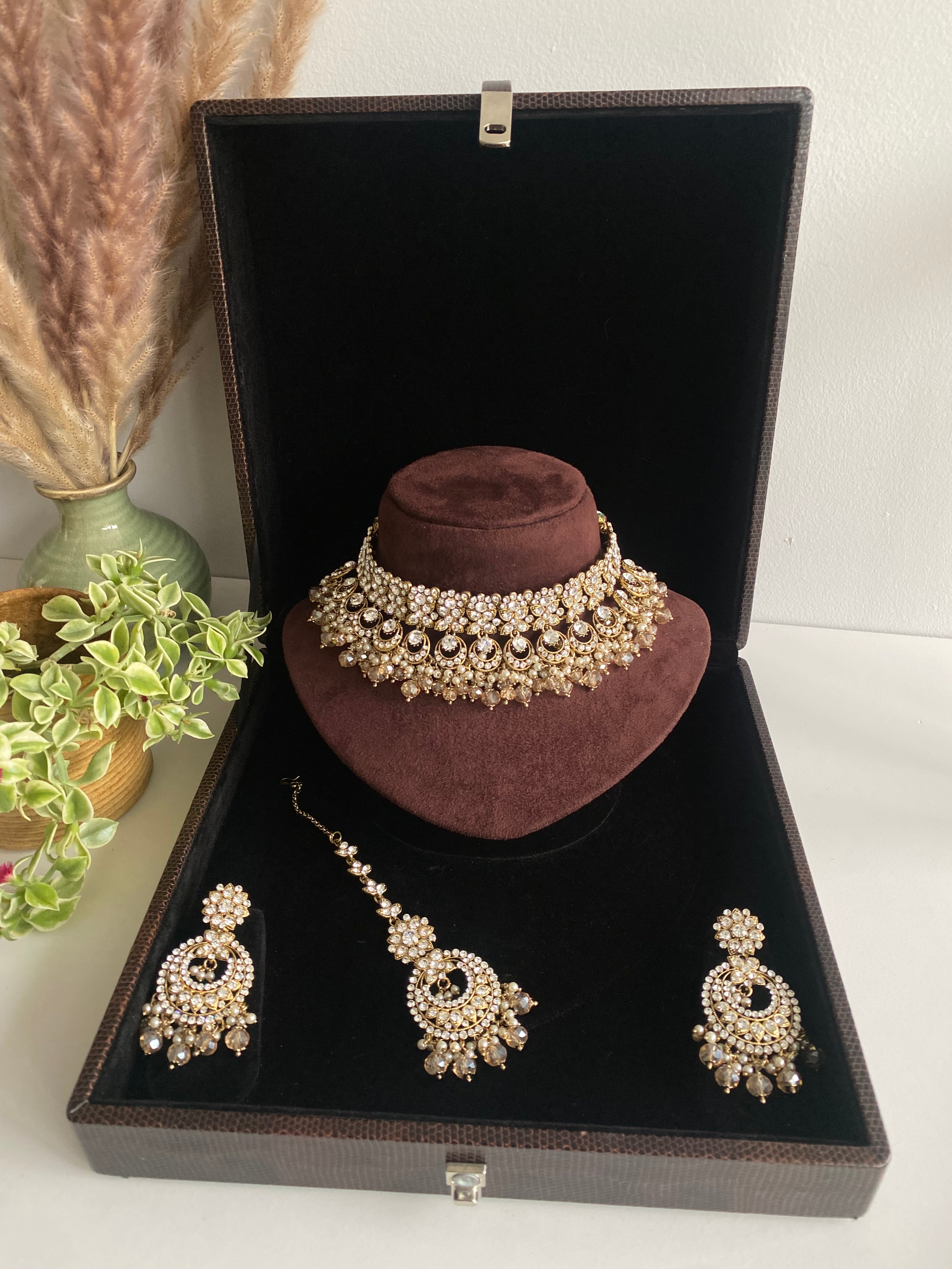 Beautiful Necklace set - Emily Gold with Clear Beads