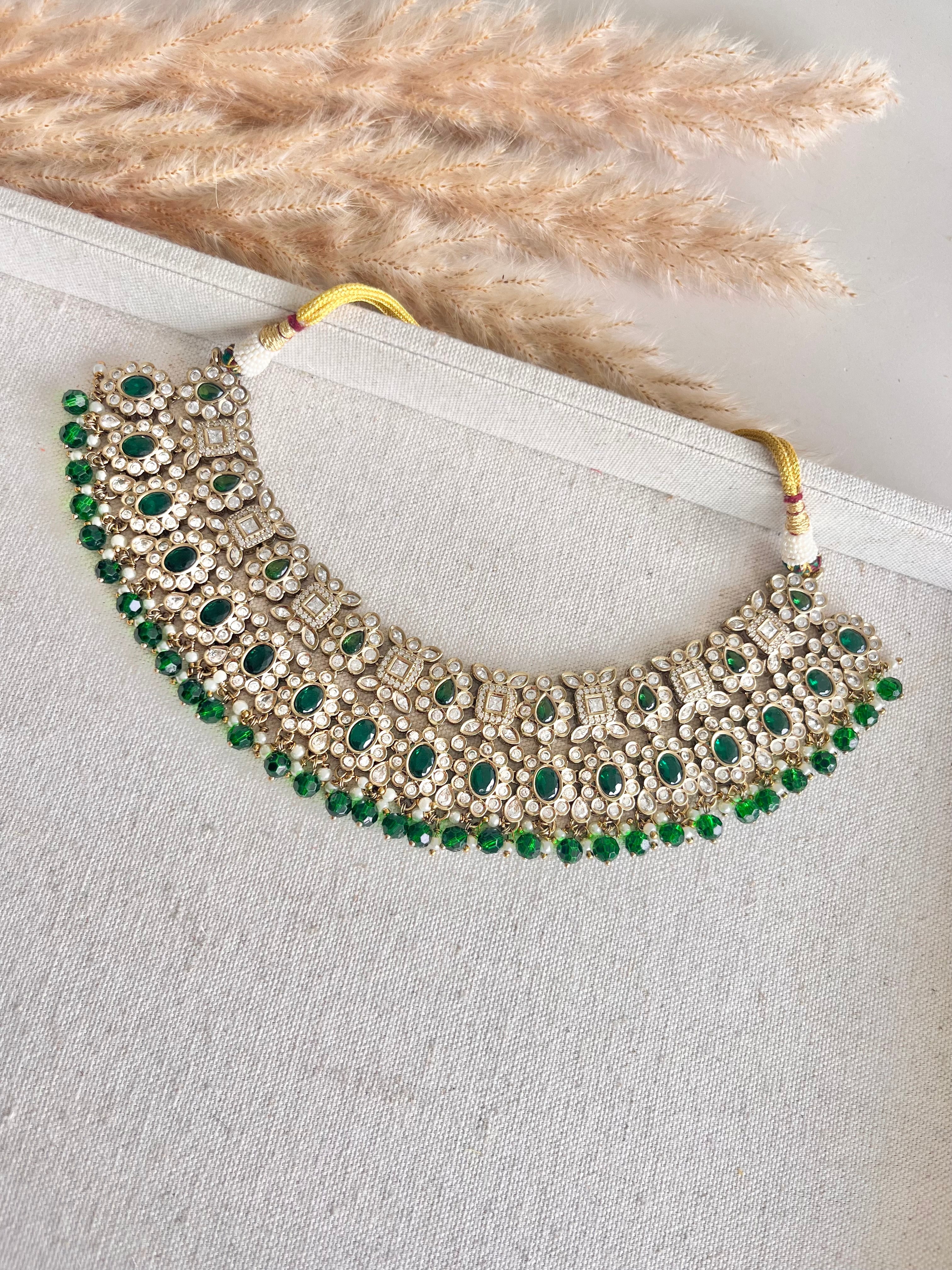 Tria Necklace Set