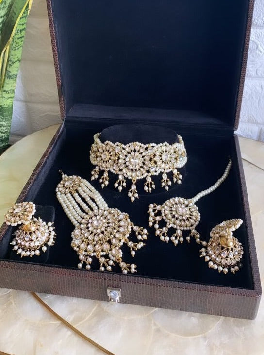 Zainab Choker Set