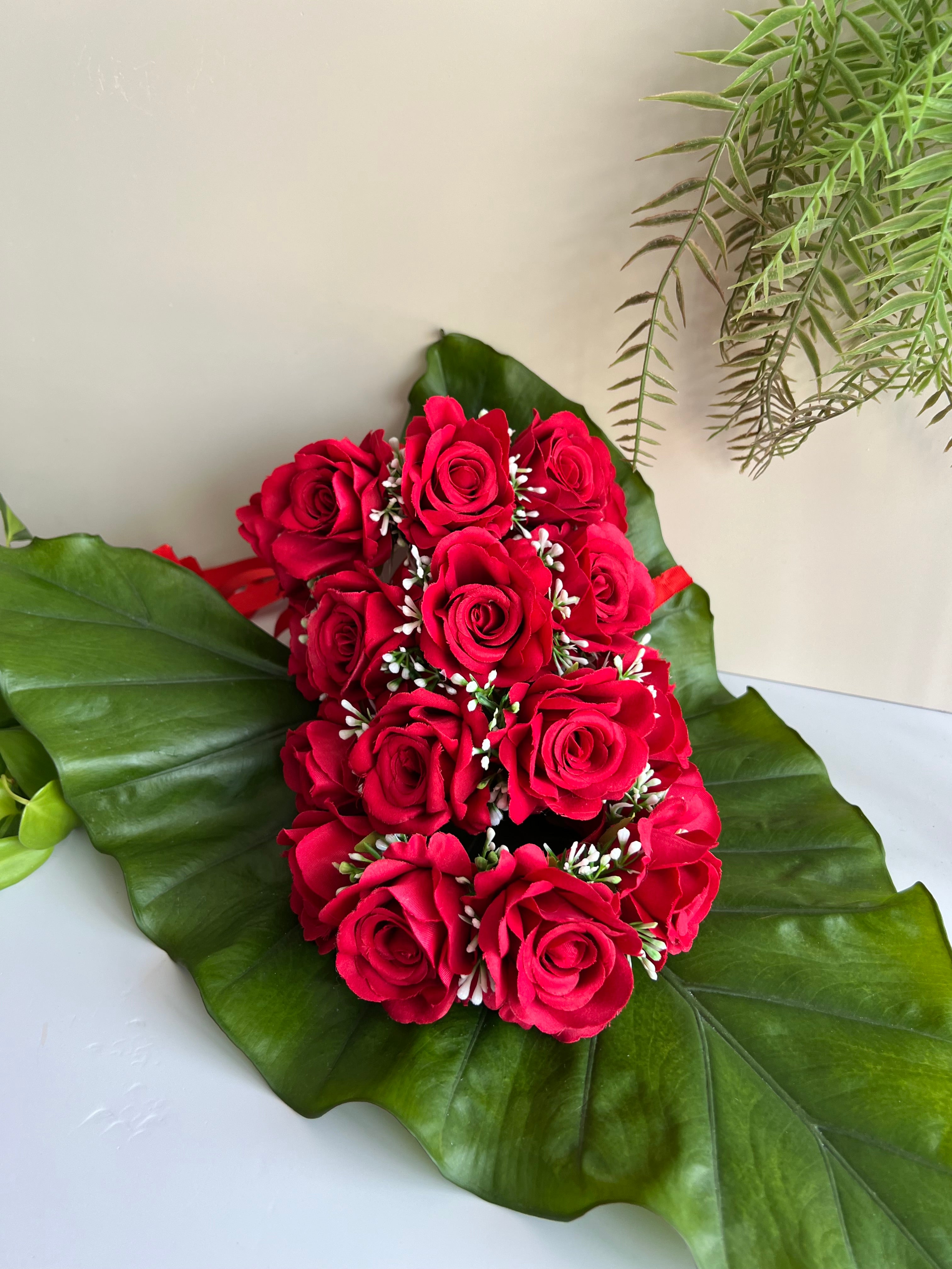 Roses Hand Gajra
