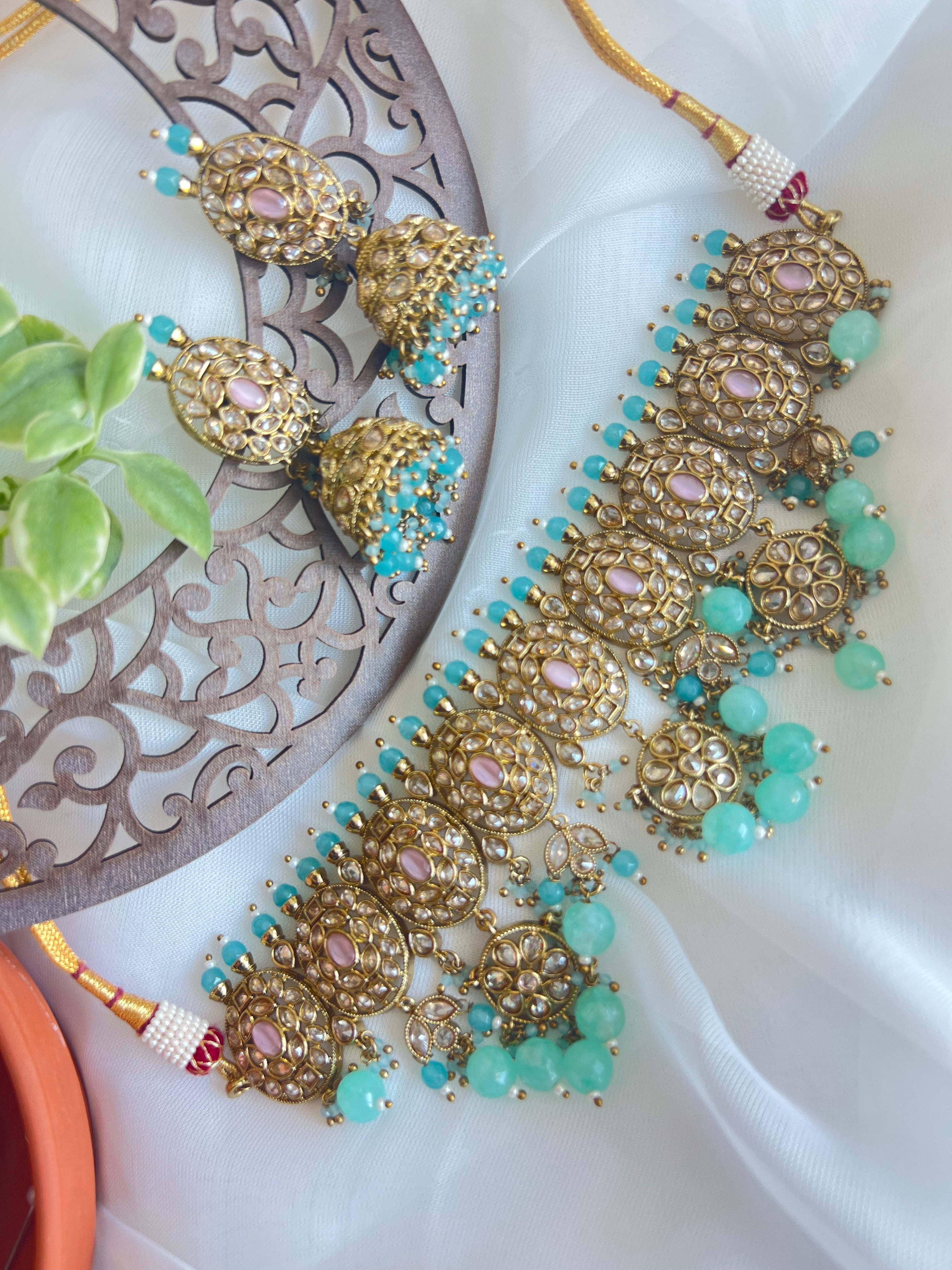 Pranita Choker Set