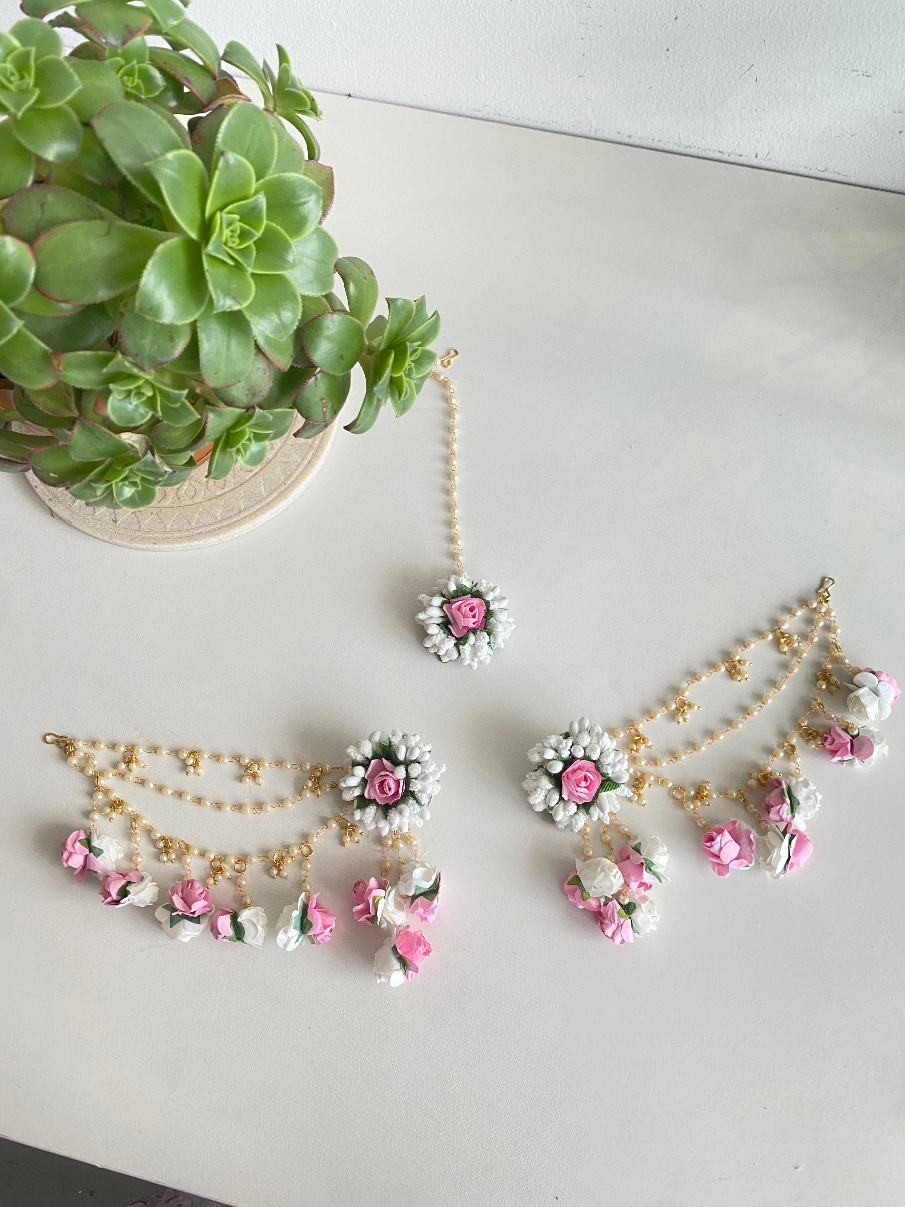 Kavia Floral Tikka Set
