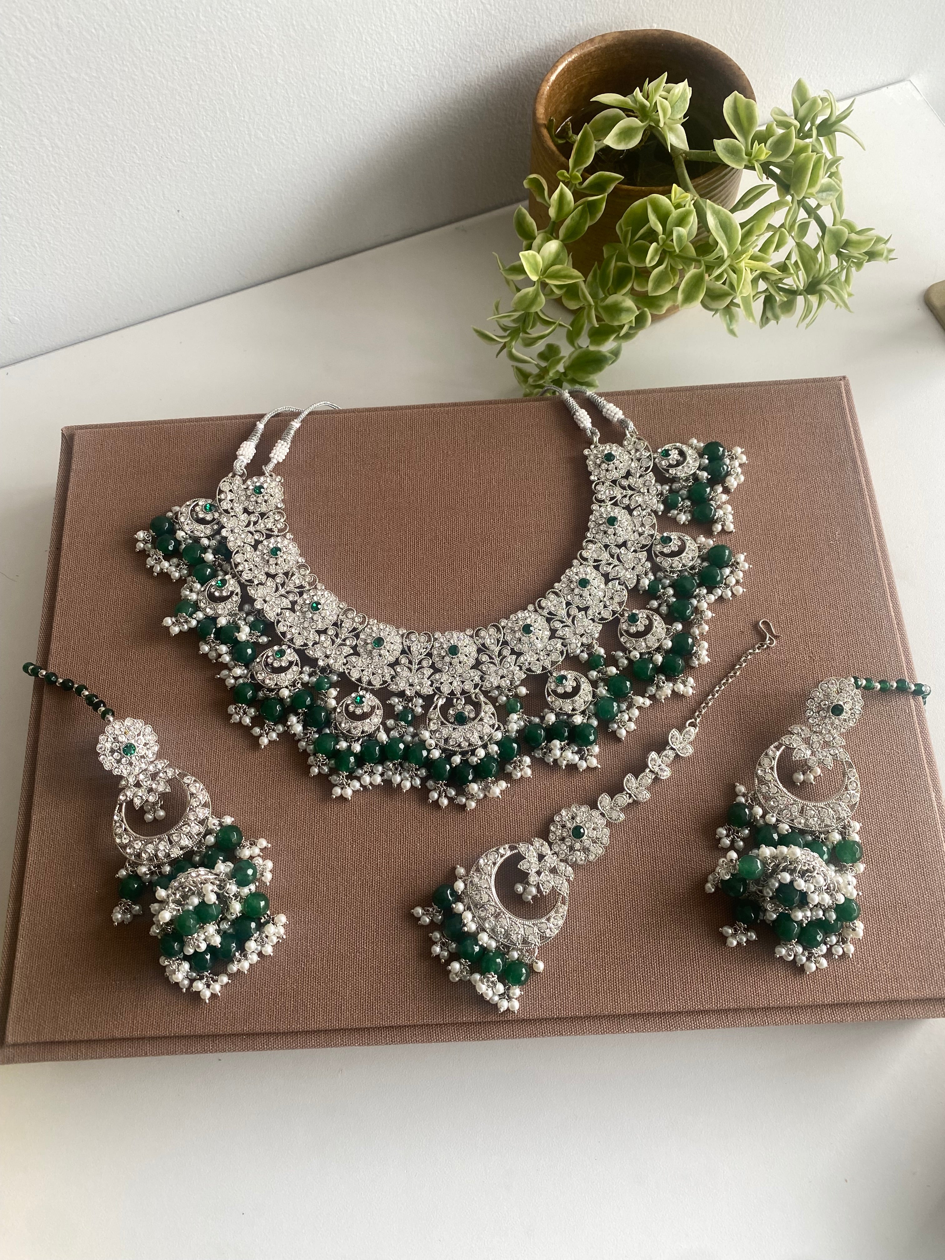 Uma necklace set