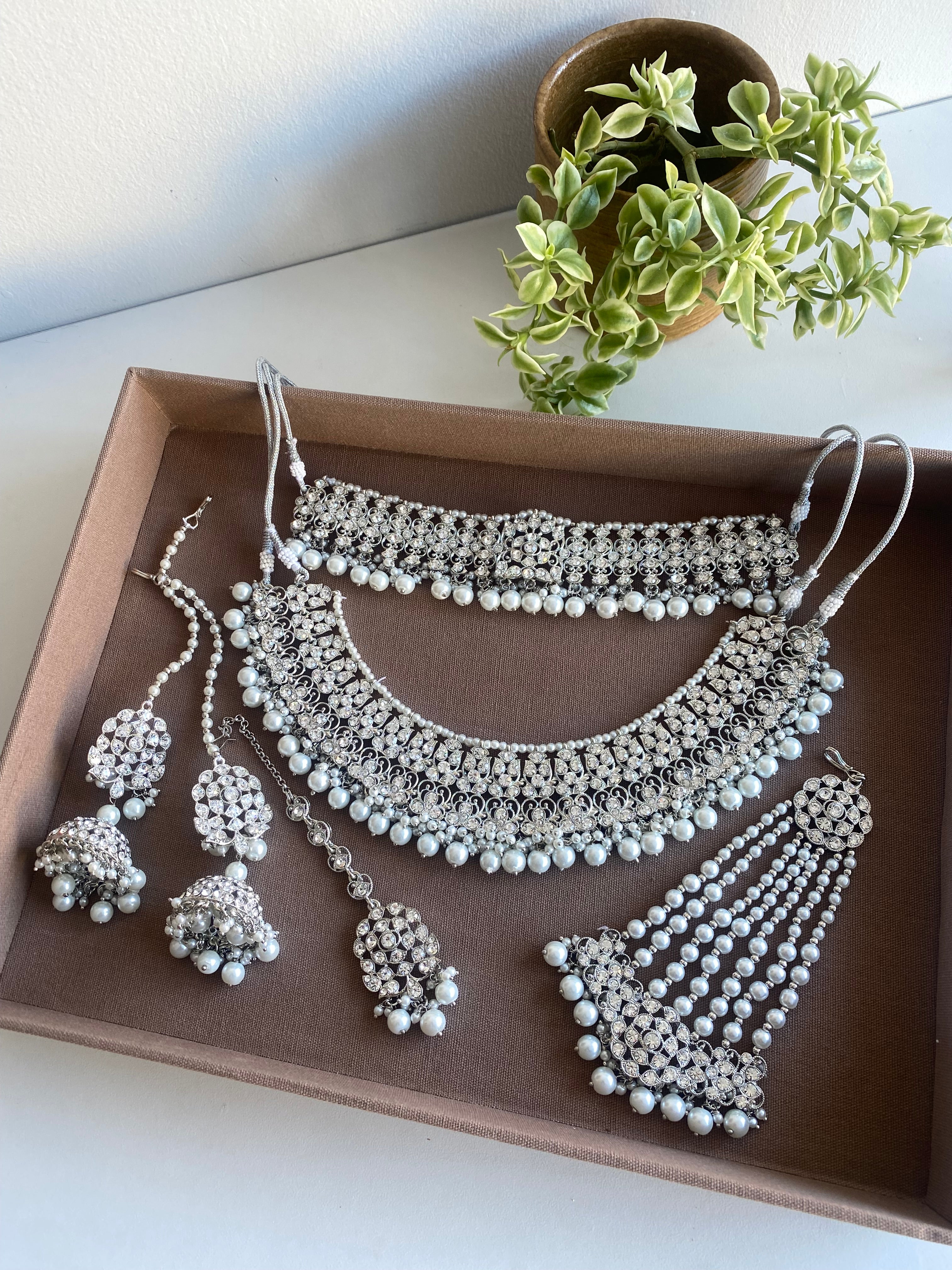 Amira Bridal Necklace