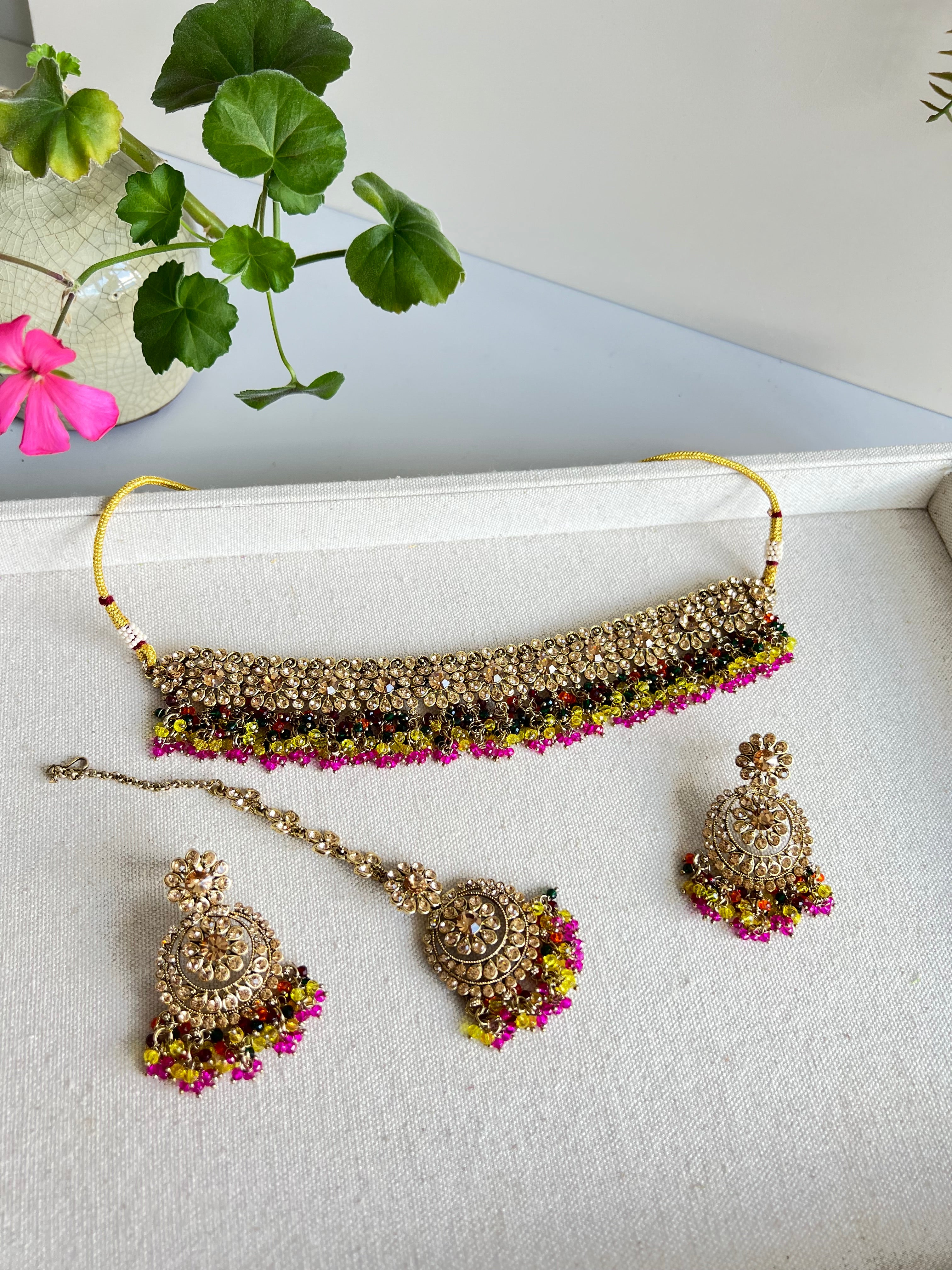 Aarna Set