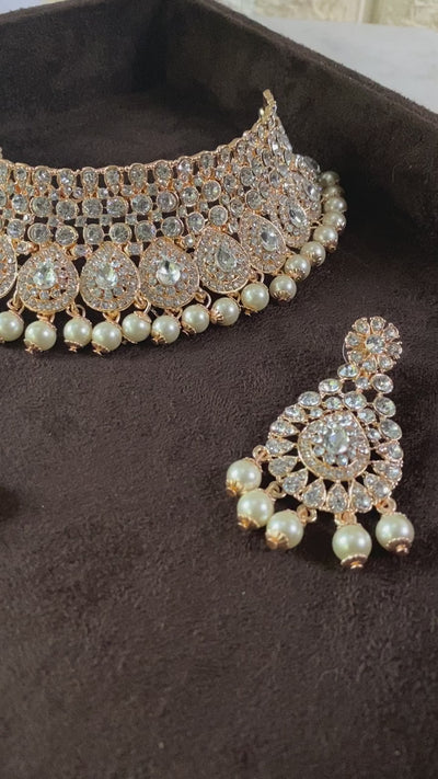 Chandni Choker Set