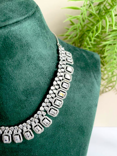 Onika Necklace Set