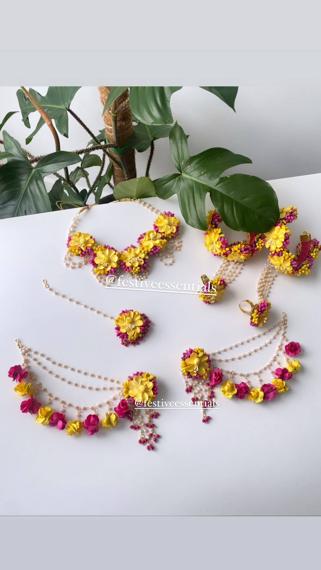 Full Floral Choker Set-Yellow