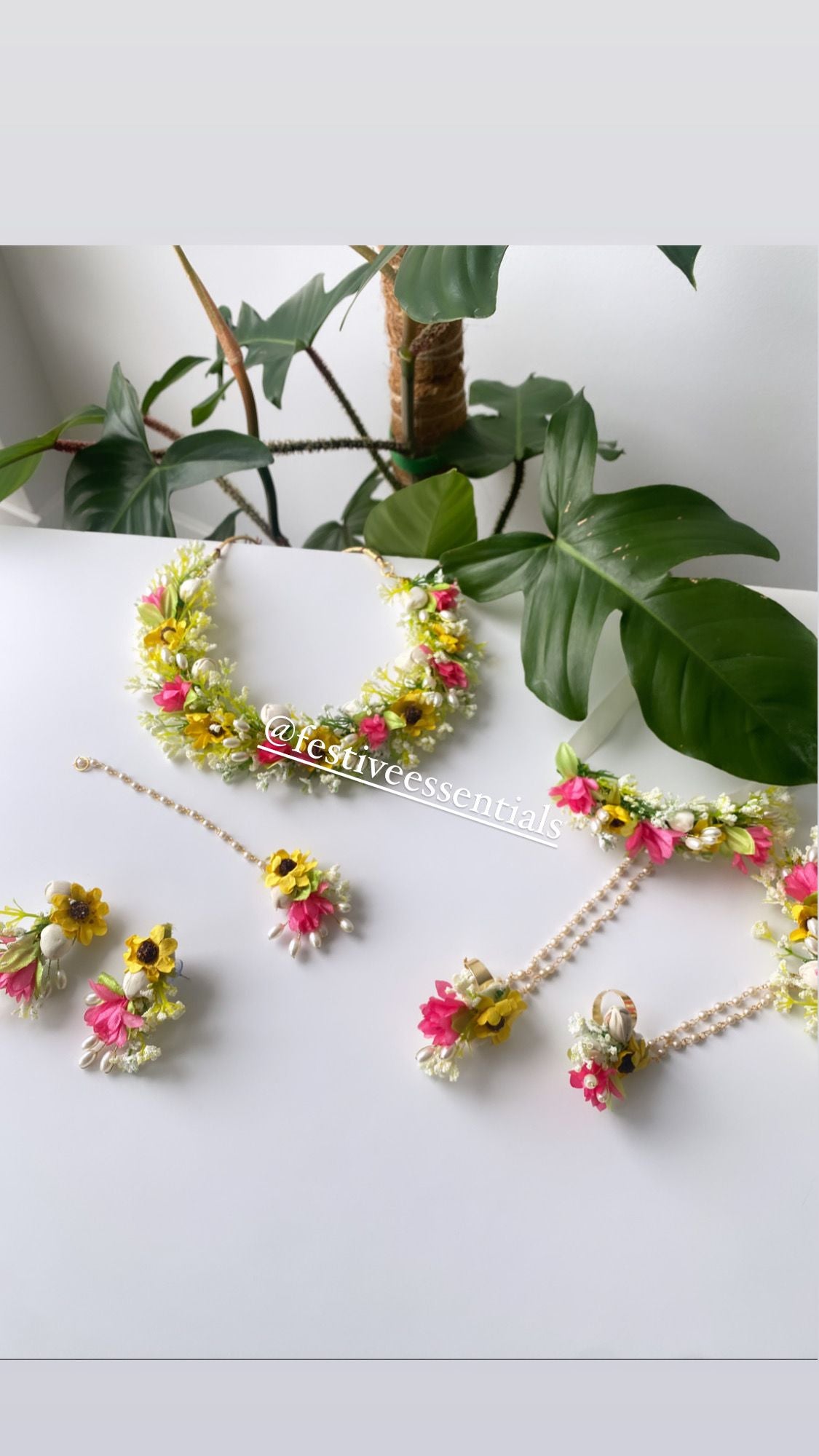 Full Floral Choker Set-Yellow and Green