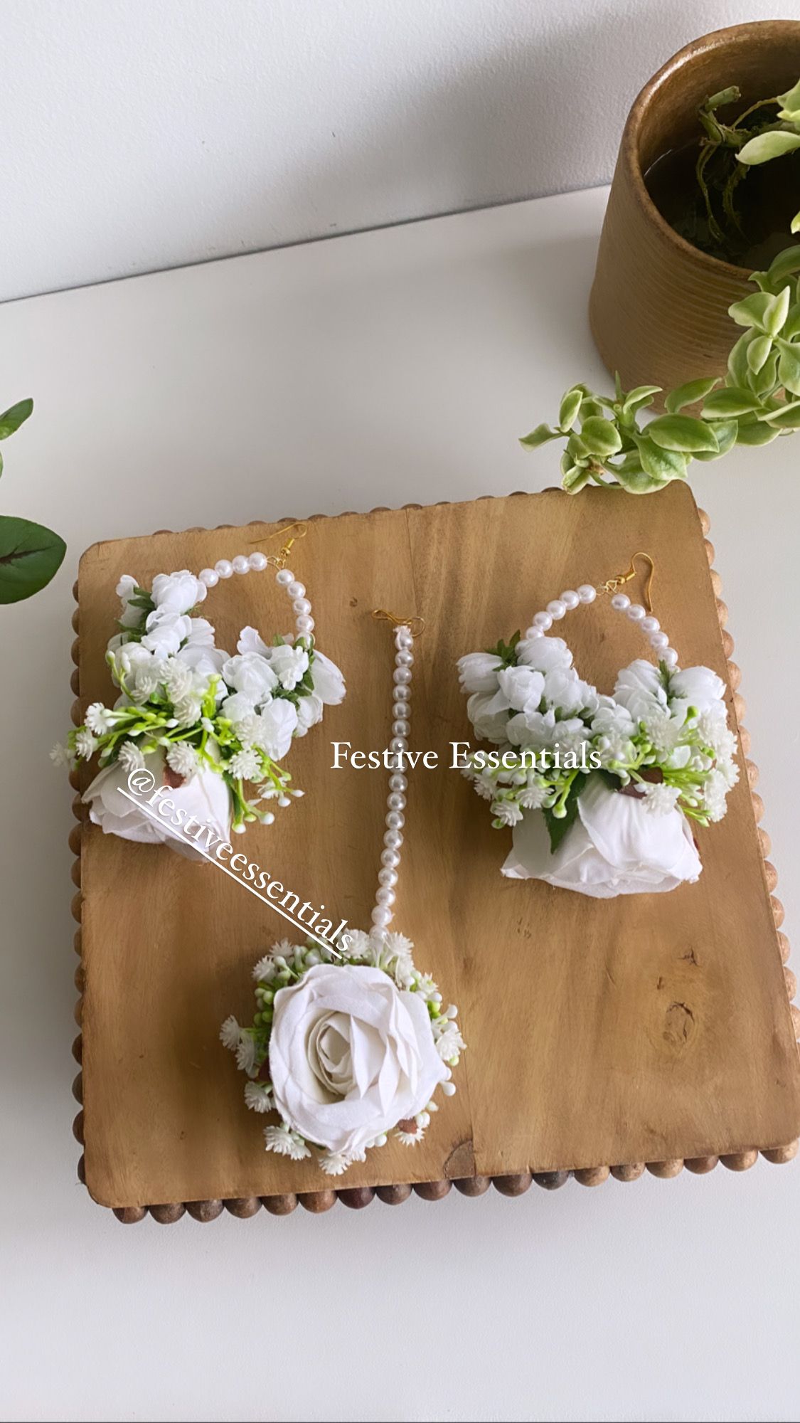 Floral Tikka Set - White