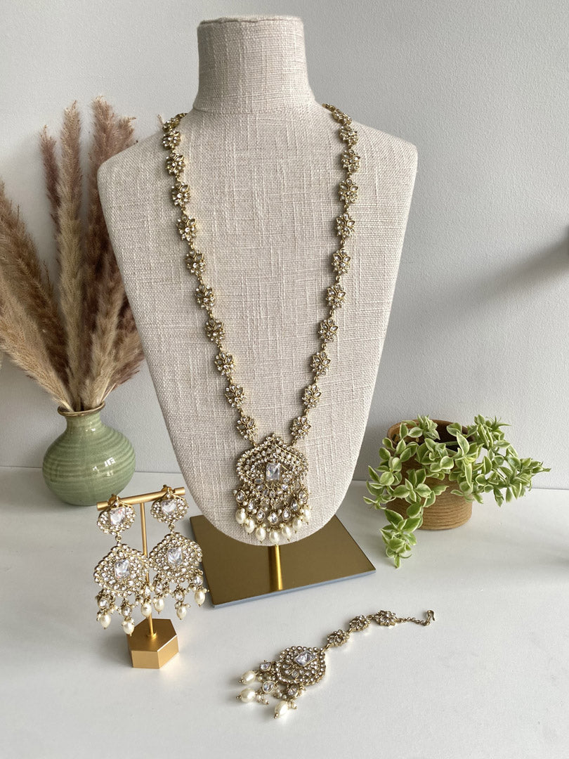 Pallavi Long Set