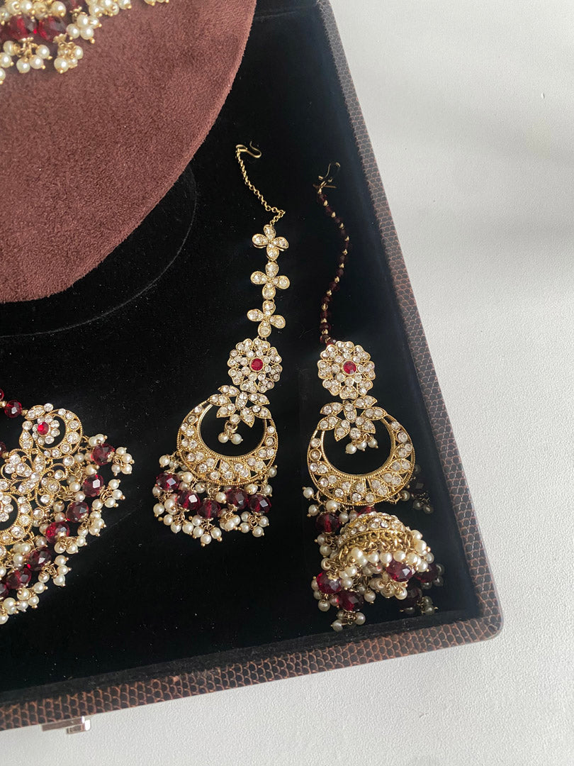 Anam Choker Set