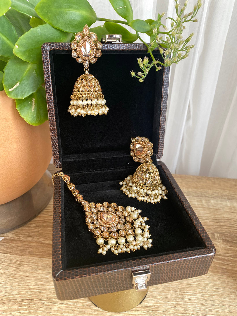 Sharmi Tikka and Earrings Set- Golden