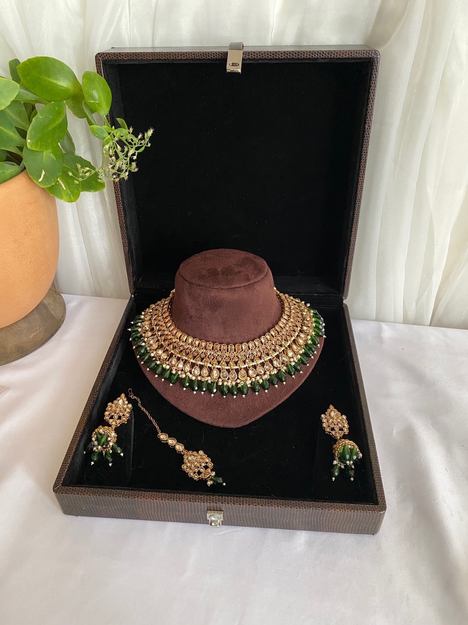 Amelia Necklace Set