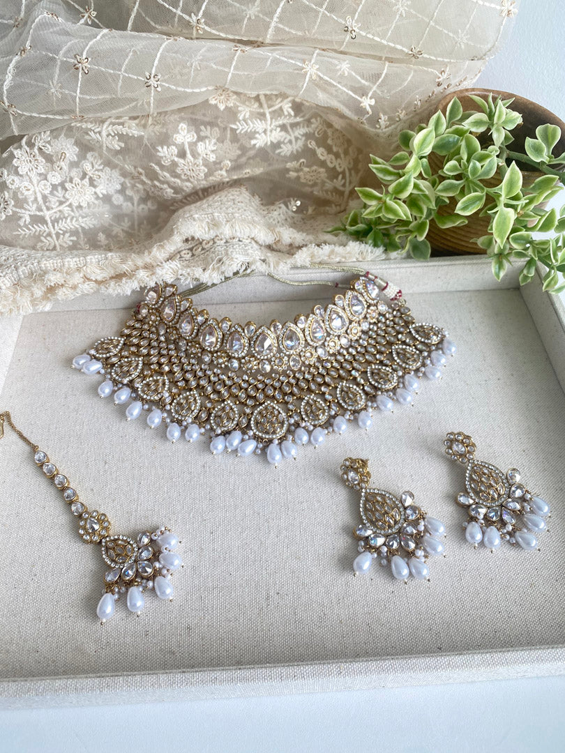 Sophia Bib & Choker Set