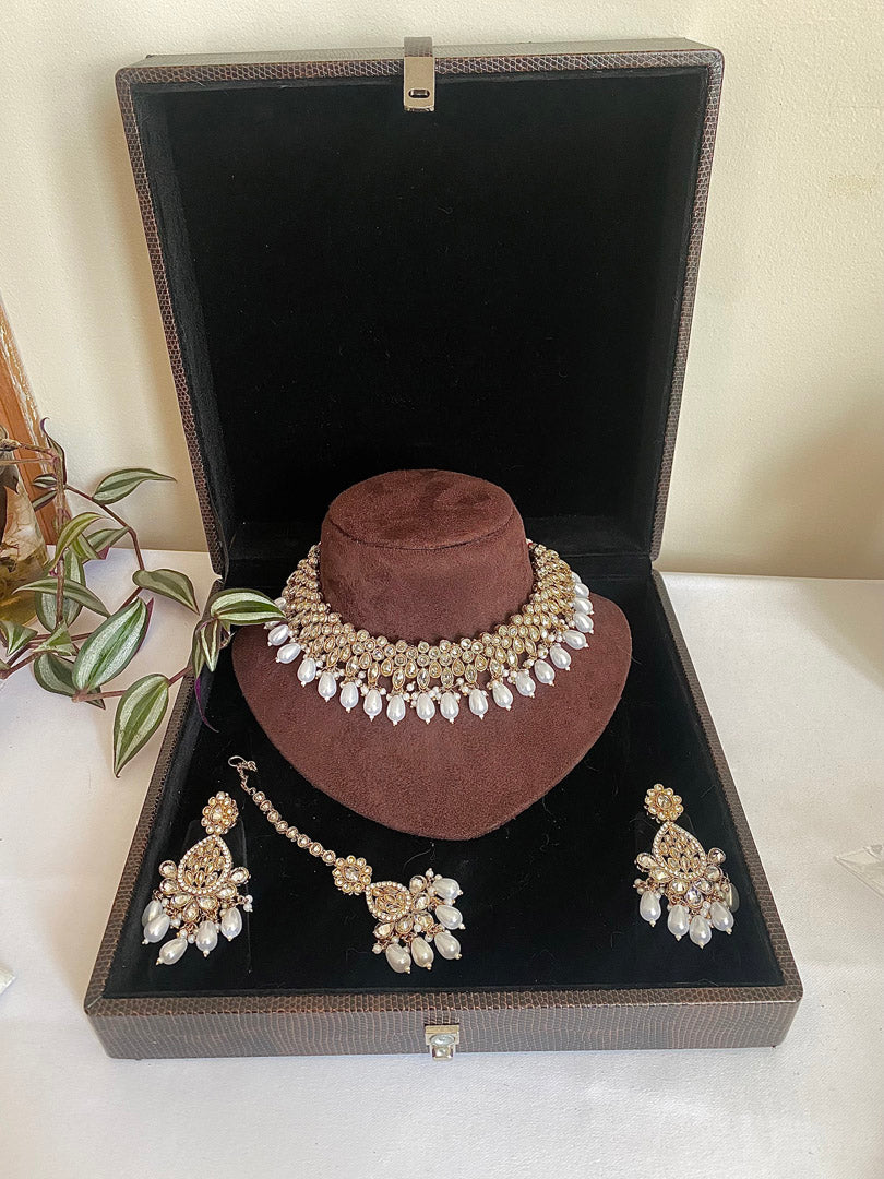 Esha Necklace set